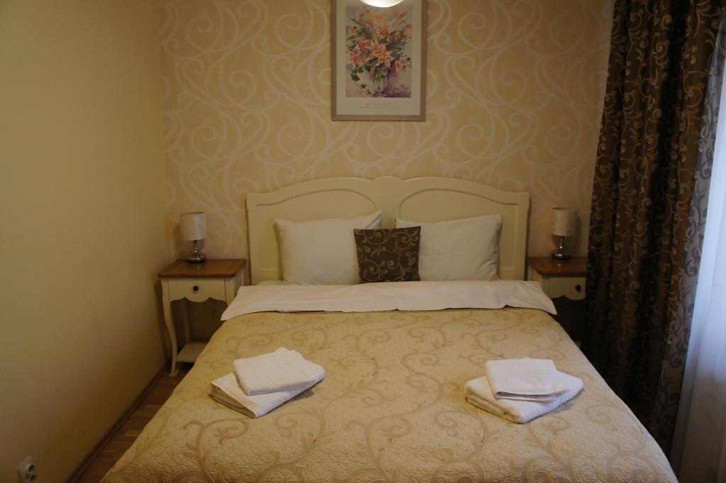 Agentia H Accommodation Bucureşti Ngoại thất bức ảnh