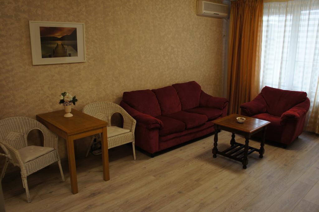Agentia H Accommodation Bucureşti Ngoại thất bức ảnh