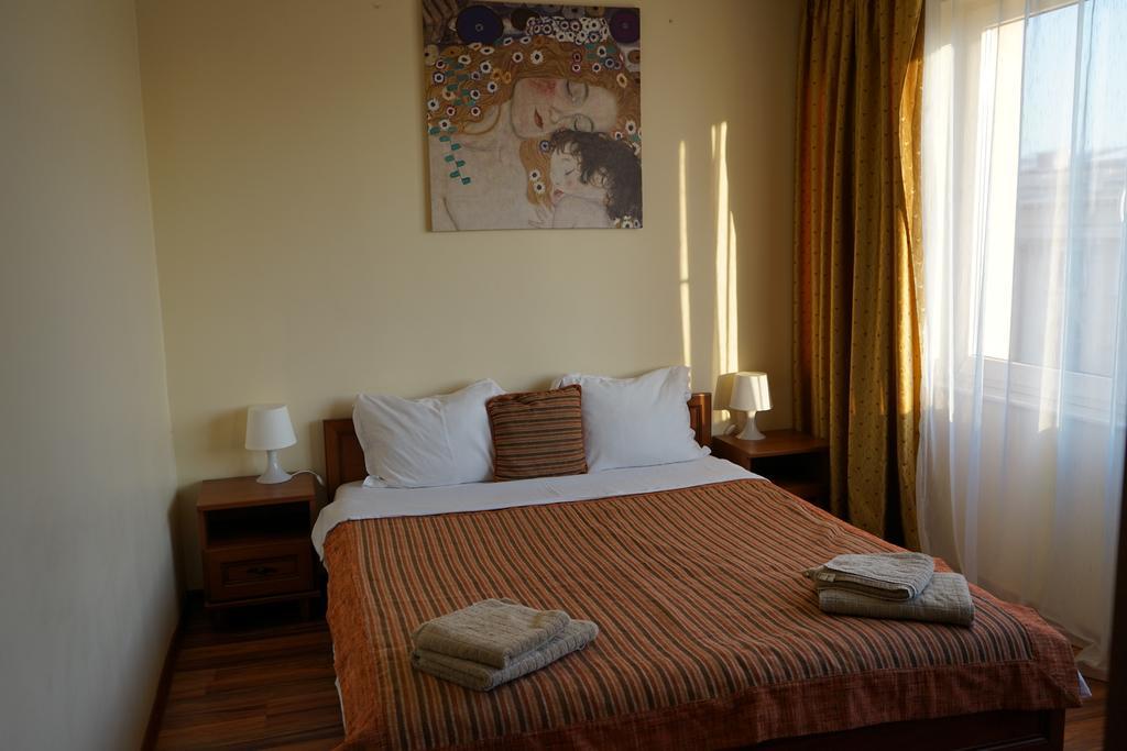 Agentia H Accommodation Bucureşti Ngoại thất bức ảnh