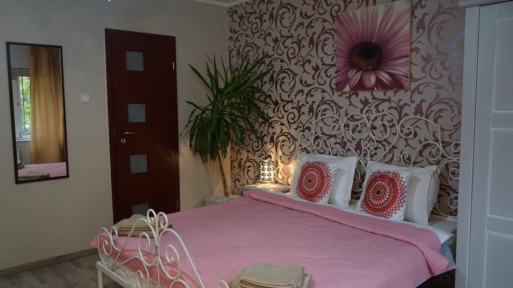 Agentia H Accommodation Bucureşti Ngoại thất bức ảnh
