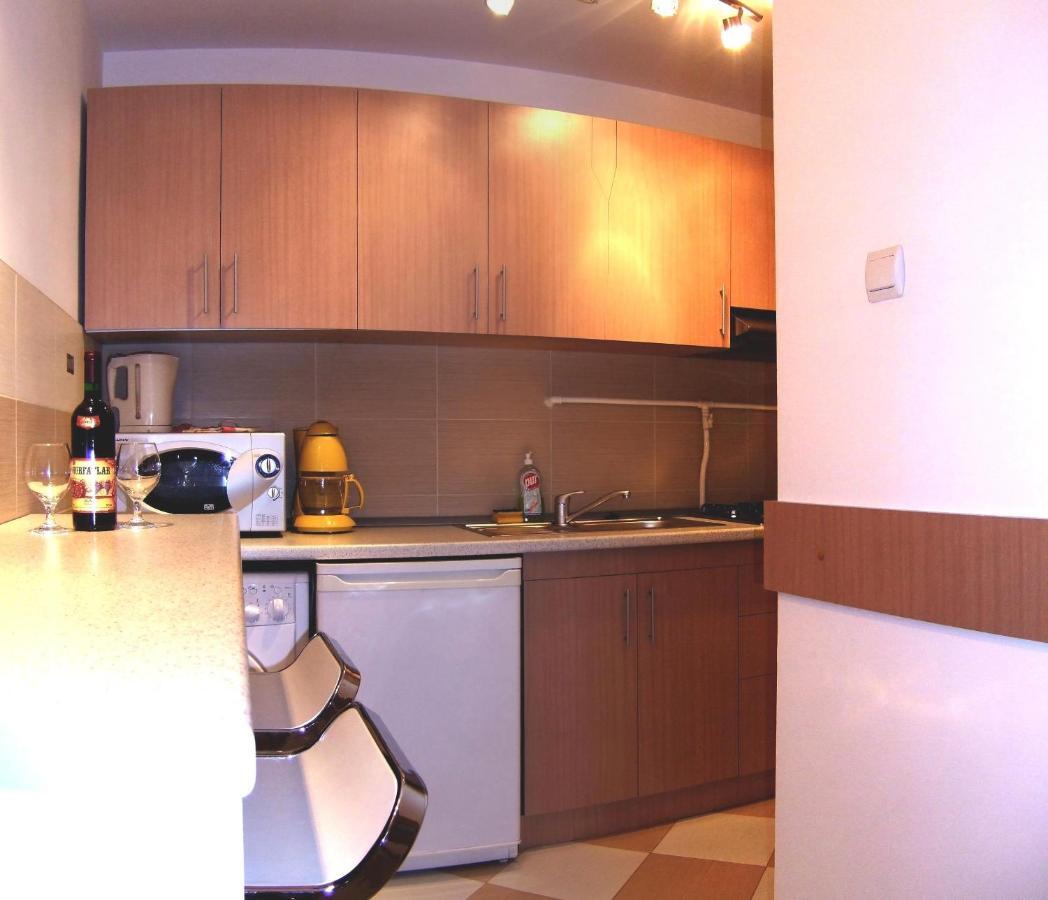 Agentia H Accommodation Bucureşti Ngoại thất bức ảnh